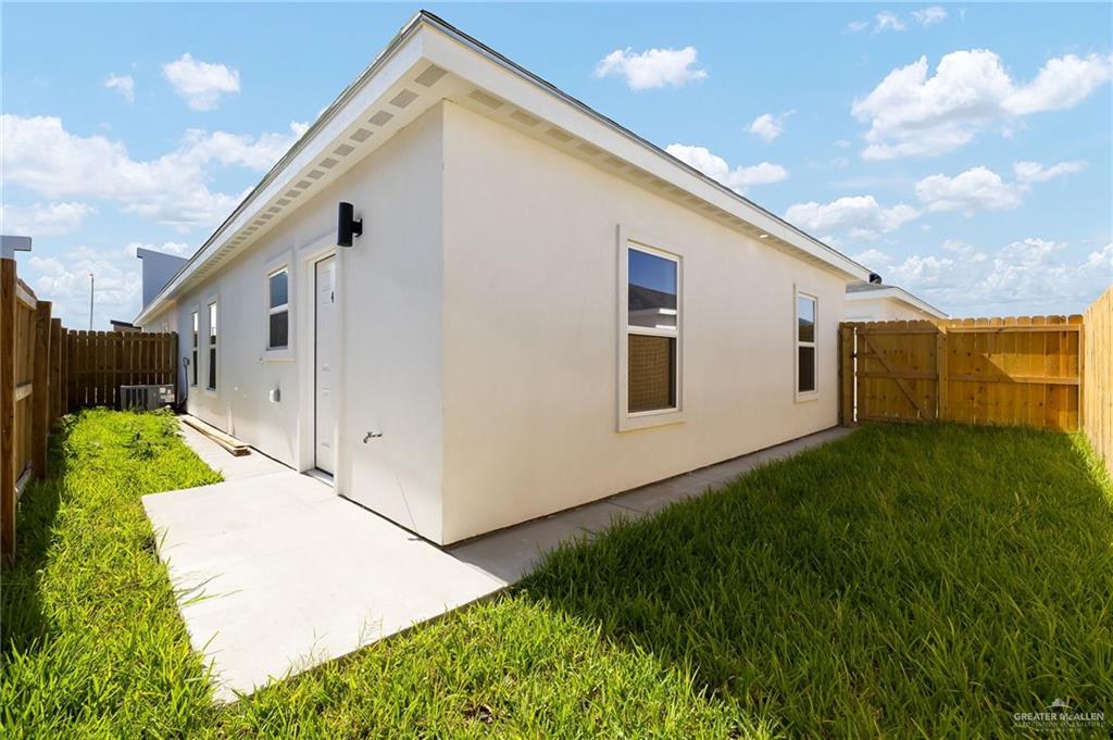 Photo 18 of 609 Onyx Avenue #4