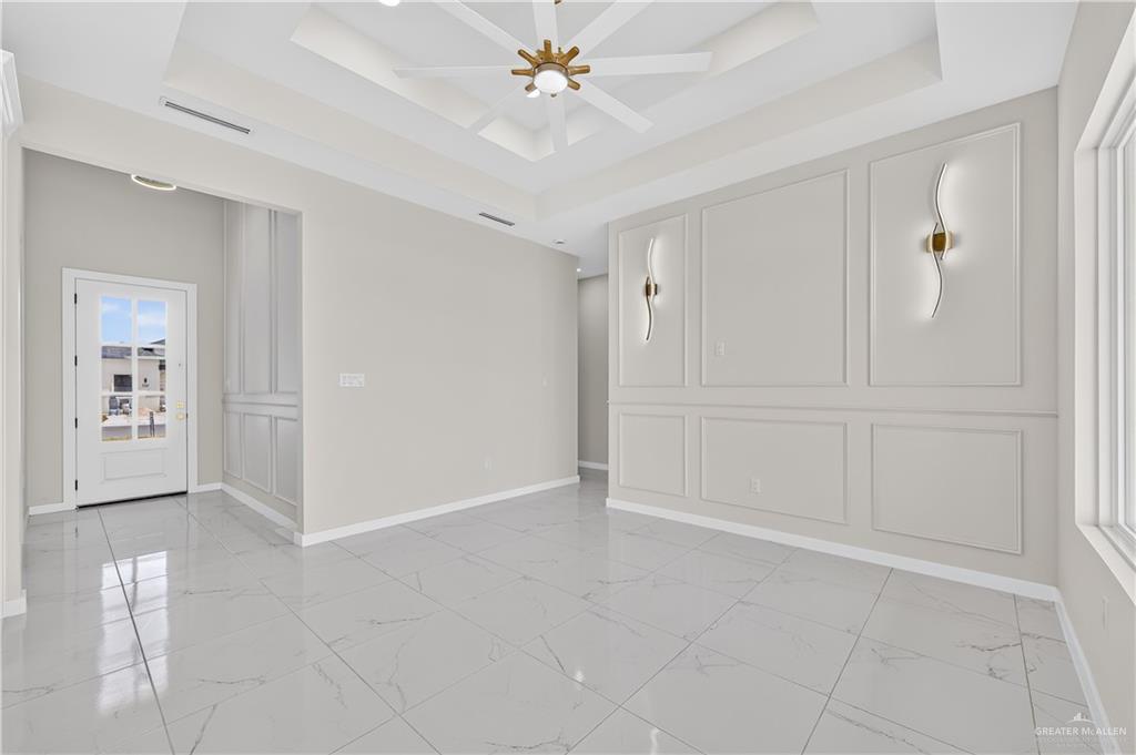 Photo 9 of 325 Barcelona Drive