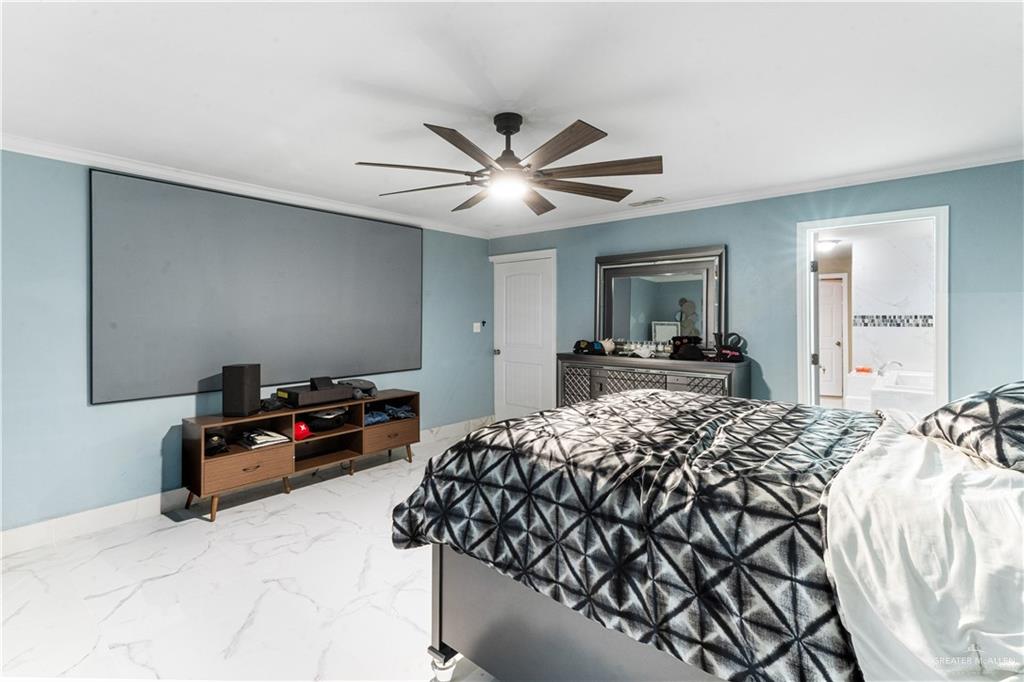 Photo 11 of 1101 Greenbriar Avenue