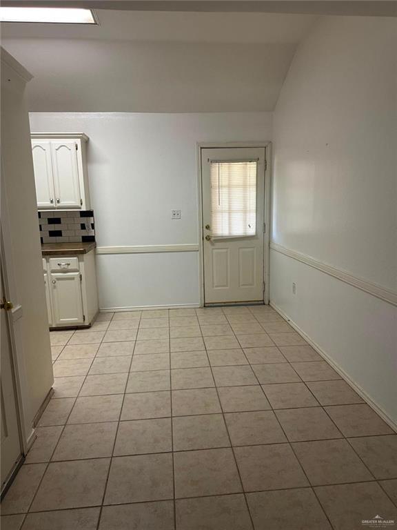 Photo 3 of 1502 Diamond Avenue #8