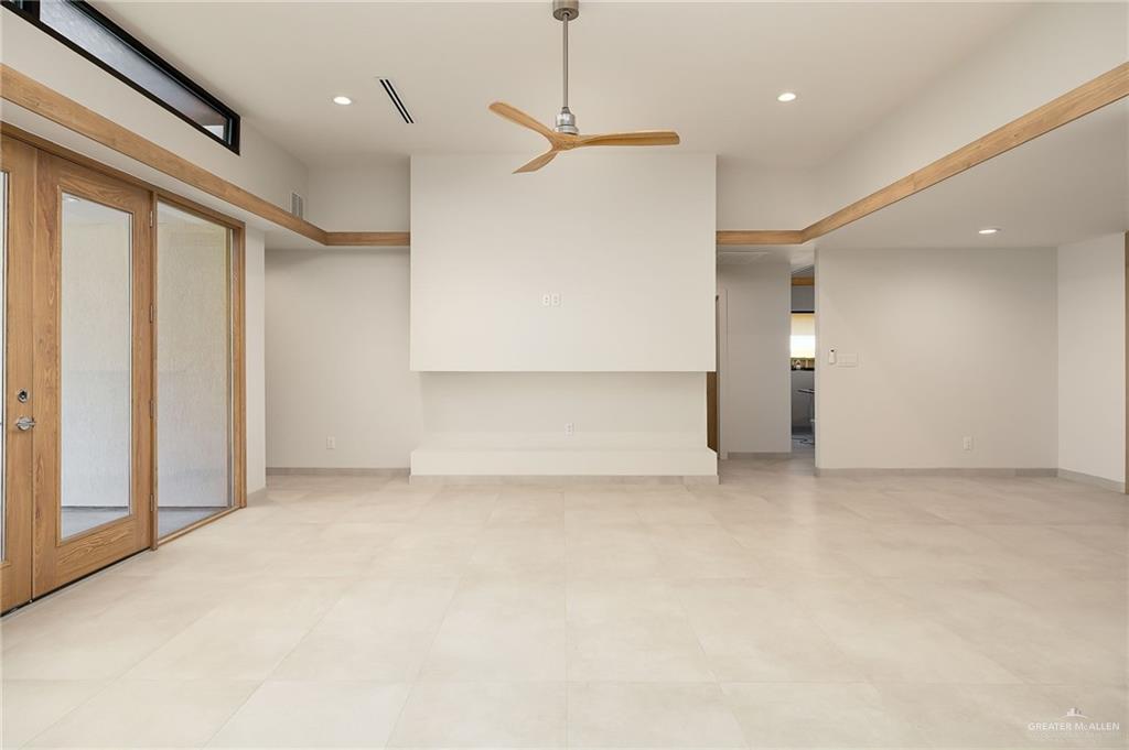 Photo 5 of 3717 Zenker Avenue
