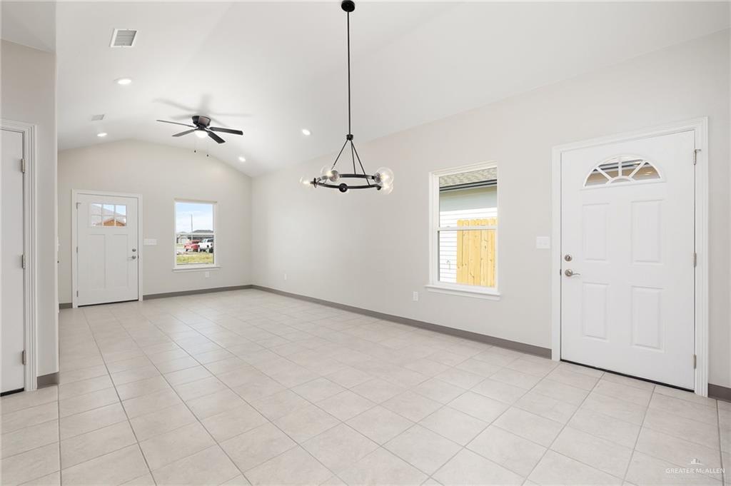 Photo 3 of 2422 Valley Circle