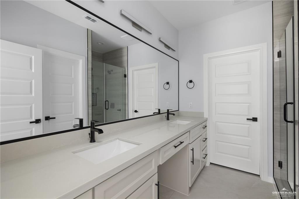 Photo 10 of 2810 Arboledas Drive