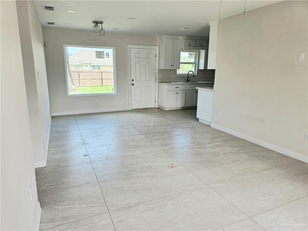 Photo 6 of 315 Sandy Avenue