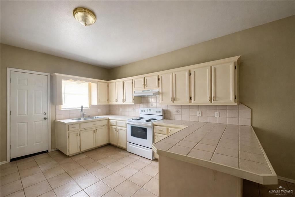 Photo 2 of 3802 Clavel Street #2