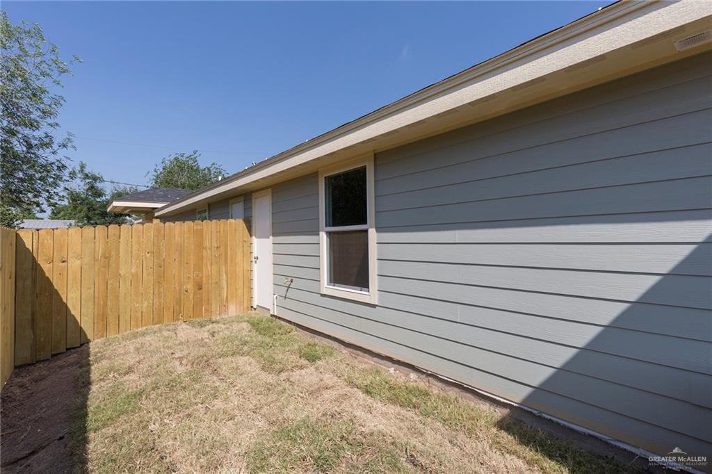 Photo 19 of 624 Texas Avenue