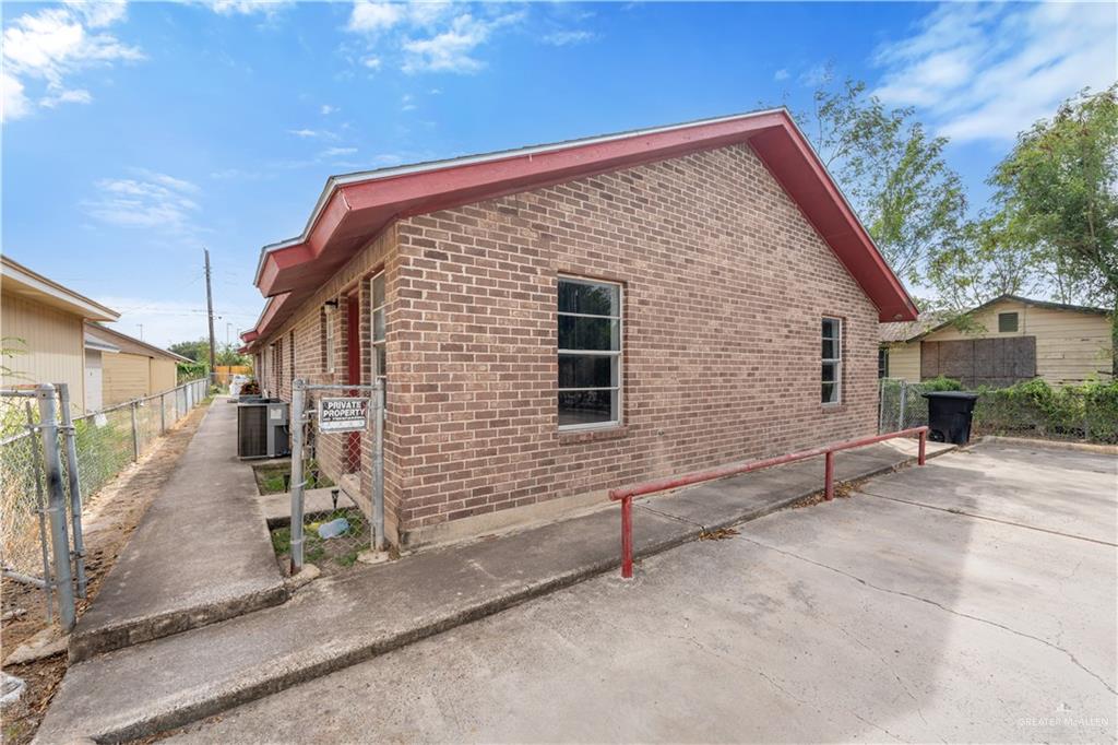 Photo 2 of 2109 Date Palm Avenue