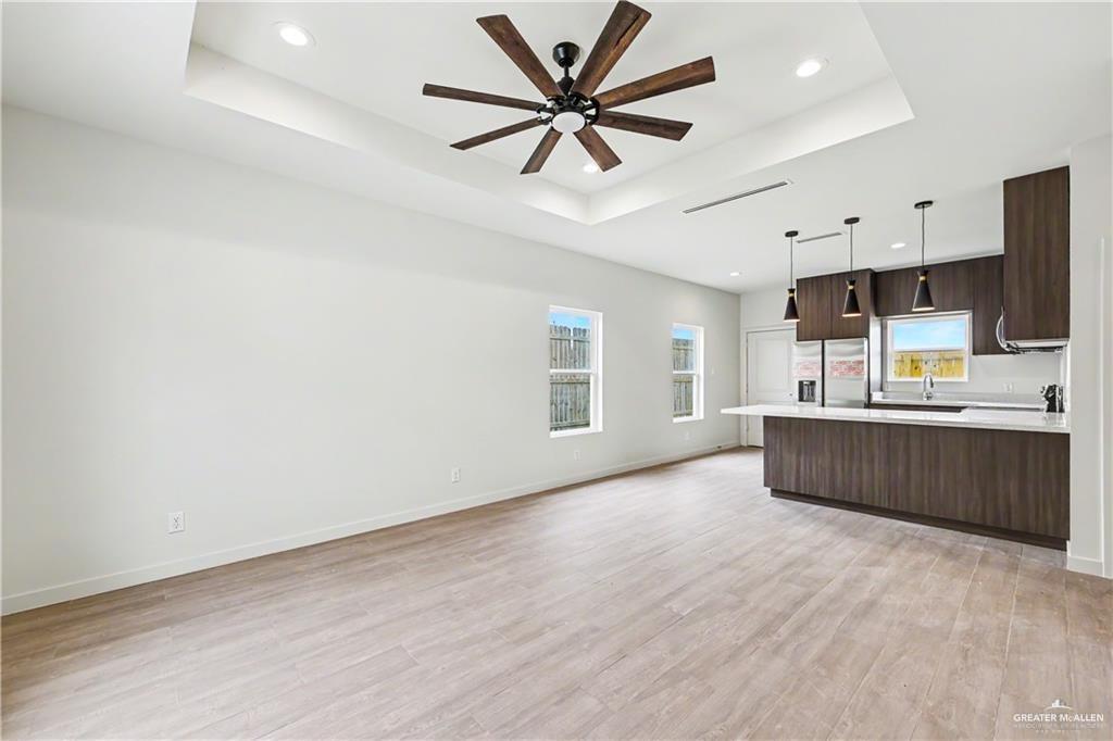 Photo 3 of 5800 Ozark Avenue #1