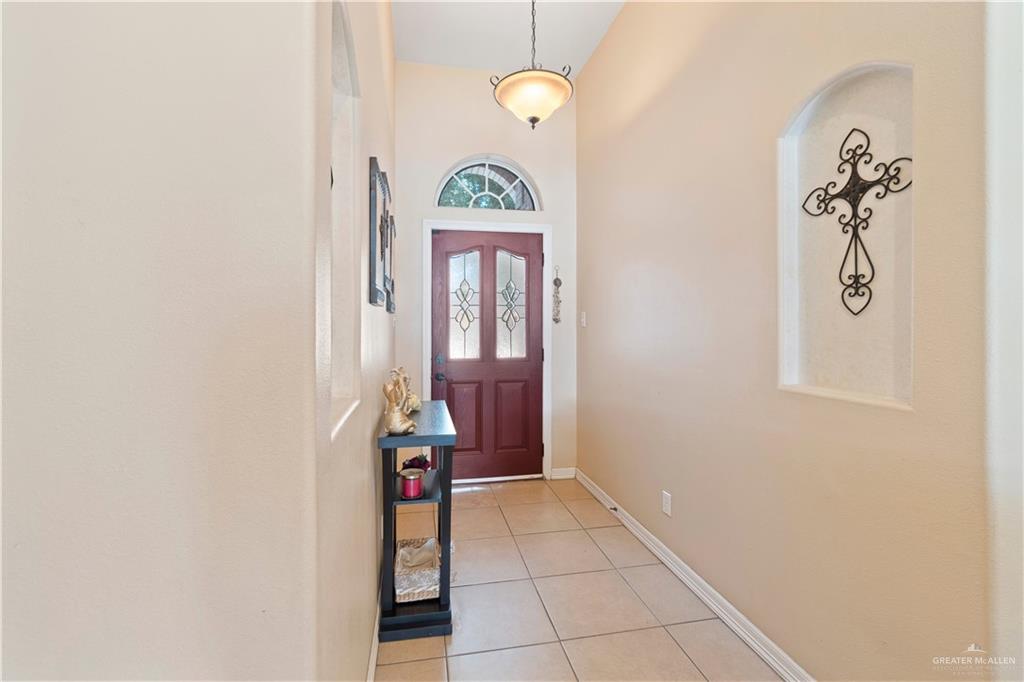 Photo 4 of 3312 Loyola Avenue