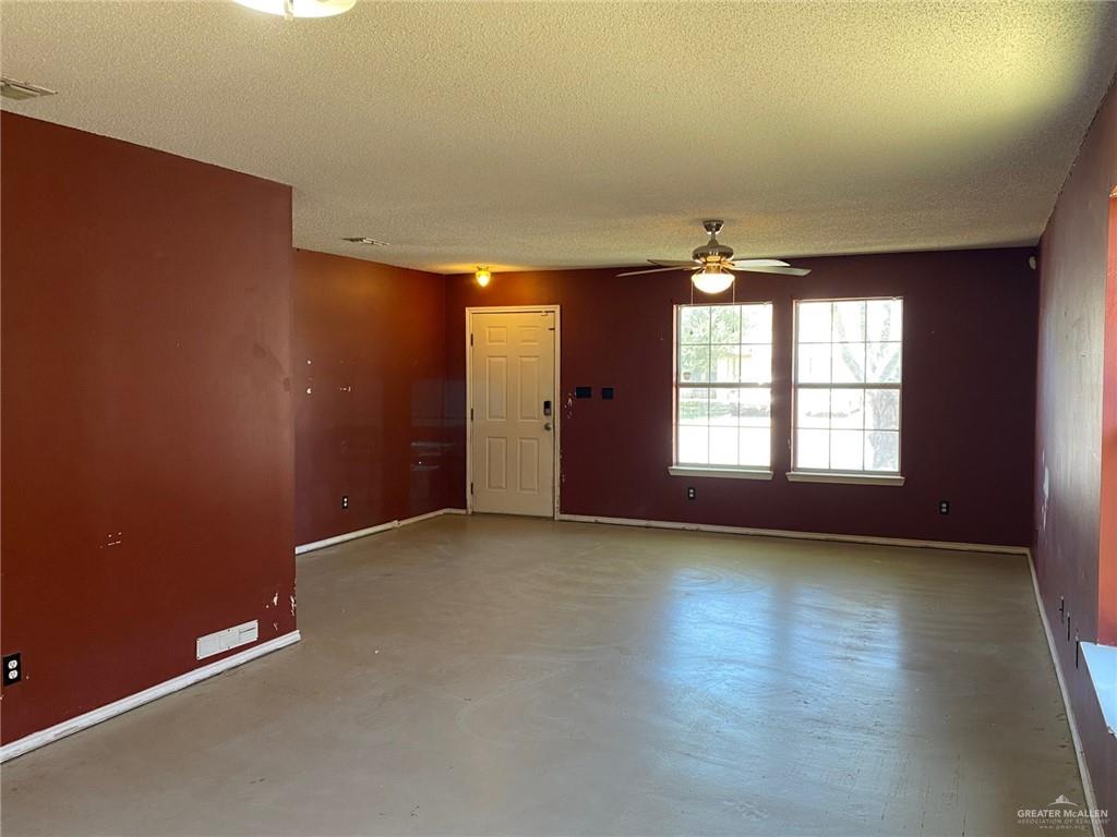 Photo 2 of 3917 Thunderbird Avenue