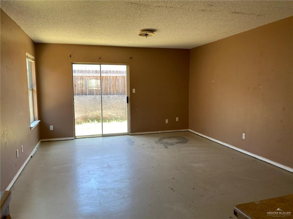 Photo 6 of 3917 Thunderbird Avenue