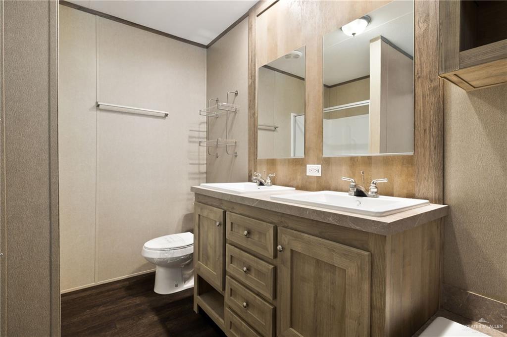 Photo 11 of 2100 Bracey Street