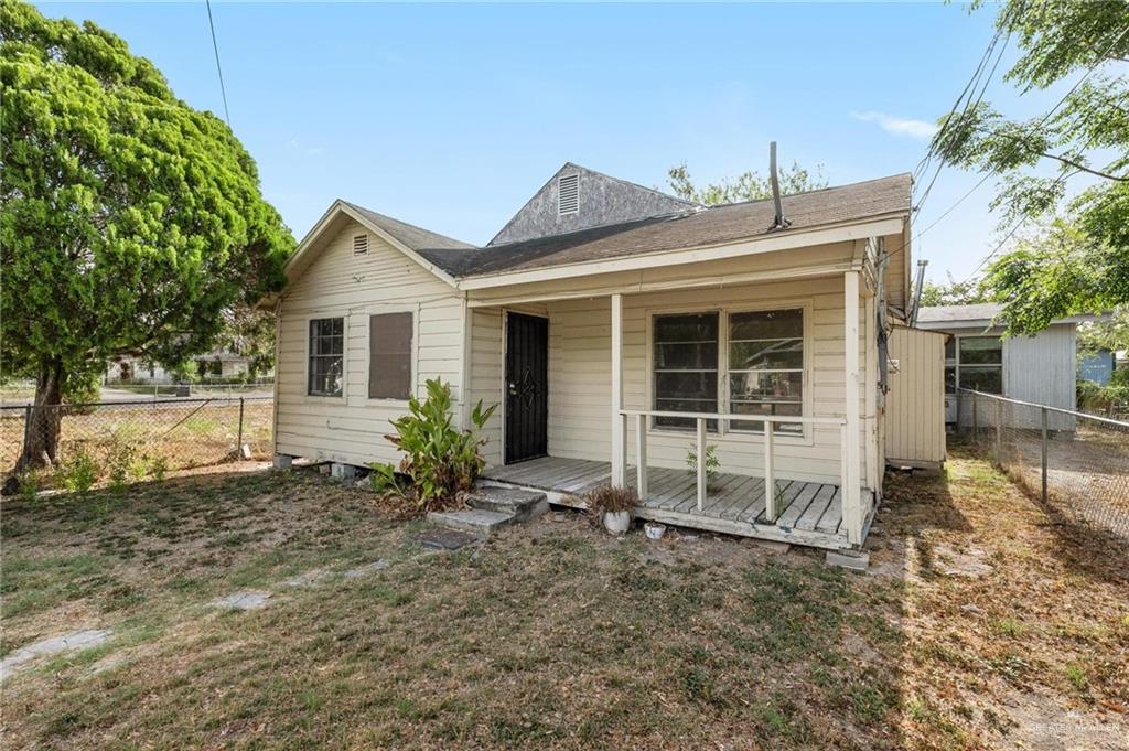 Photo 3 of 408 Villarreal Street