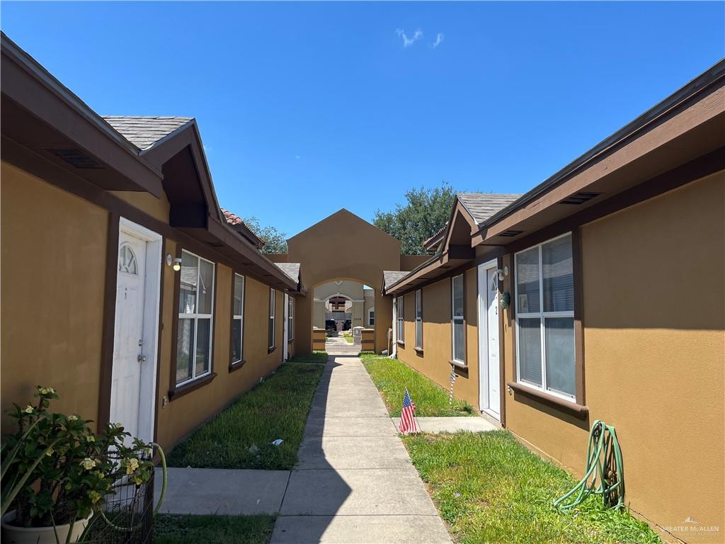 Photo 3 of 1704 Bronze Street