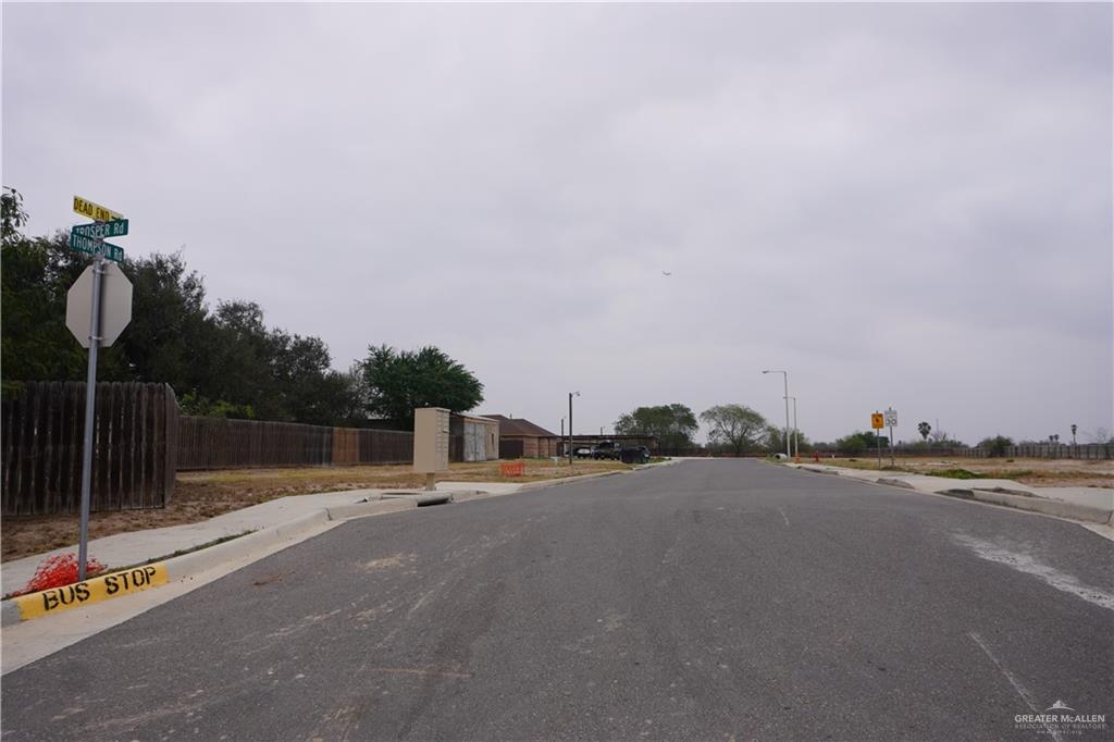 Photo 4 of 703 Thompson Road