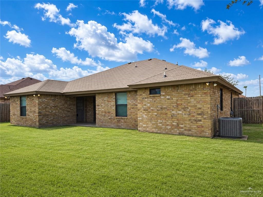 Photo 17 of 909 Montecruz Street