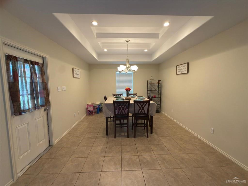 Photo 8 of 909 Montecruz Street