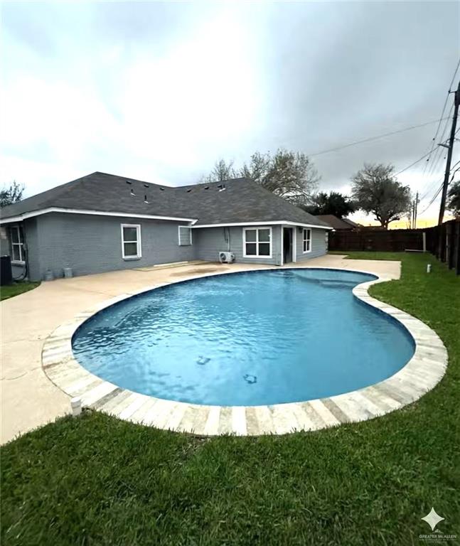 Photo 16 of 726 Kelly Avenue