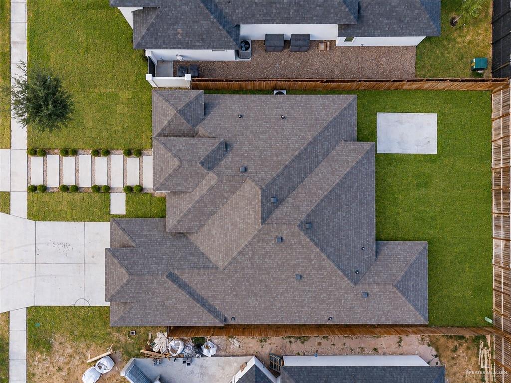 Photo 17 of 1412 Waxahachie Street