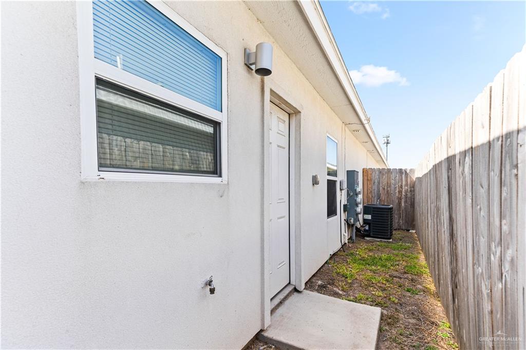 Photo 13 of 2914 Driftwood Street #3