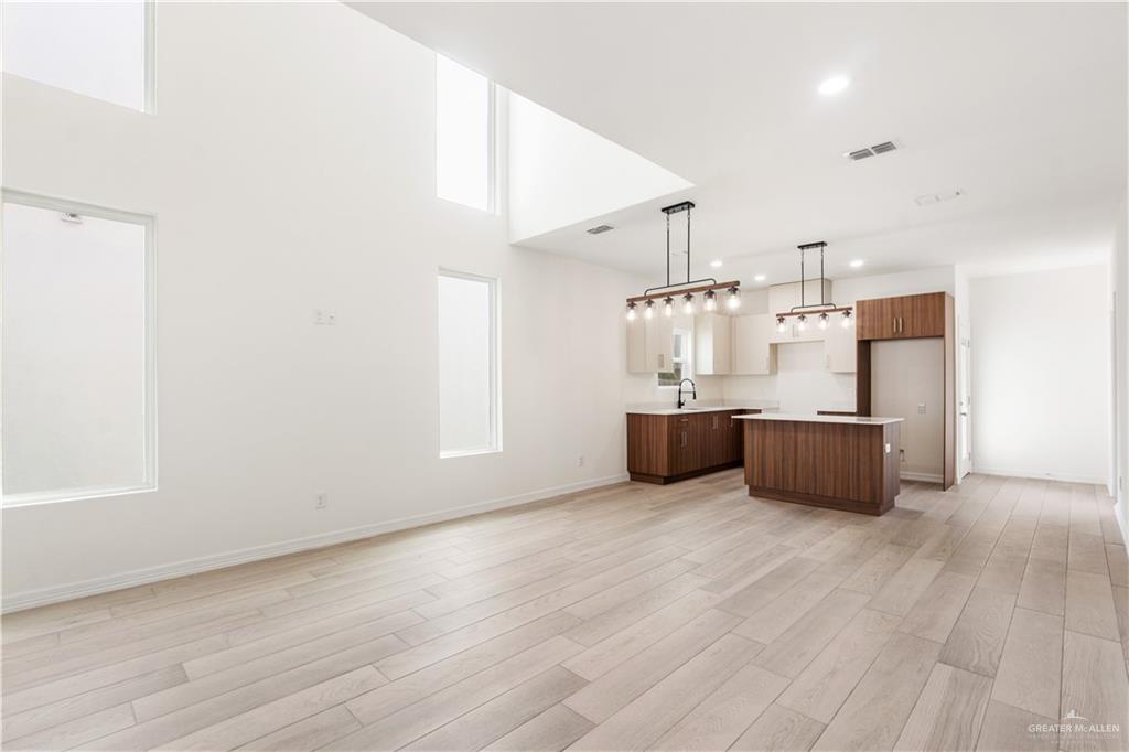 Photo 9 of 2312 Corales Street