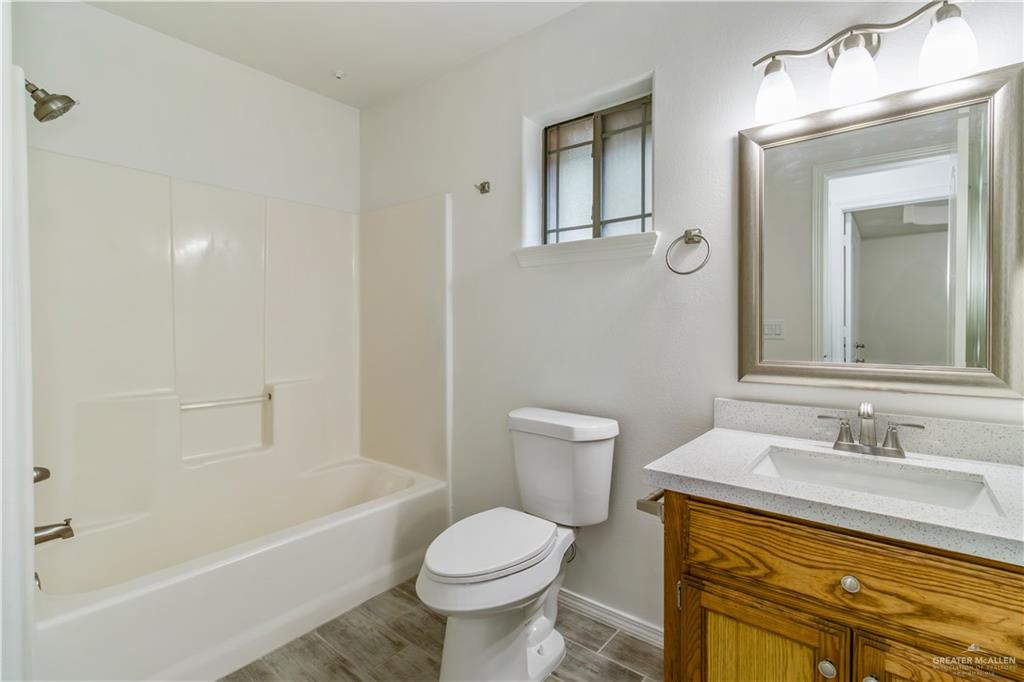Photo 9 of 933 English Avenue #A