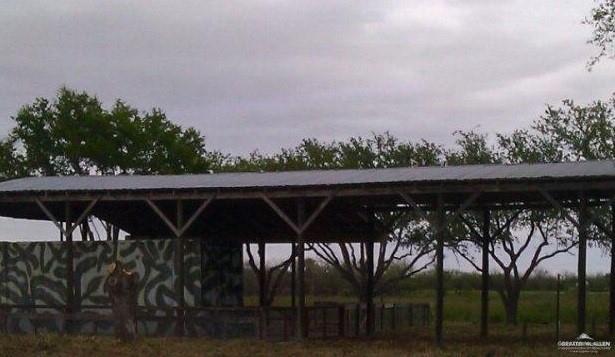 Photo 4 of 27203 US Highway 281 Street