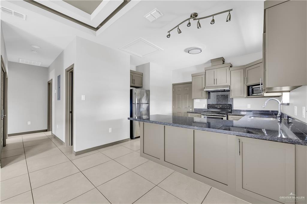 Photo 12 of 403 Teague Avenue