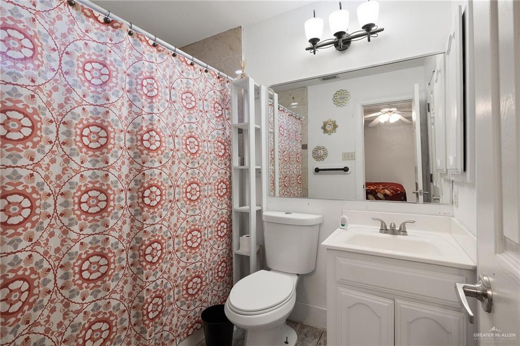 Photo 10 of 2601 Iris Drive