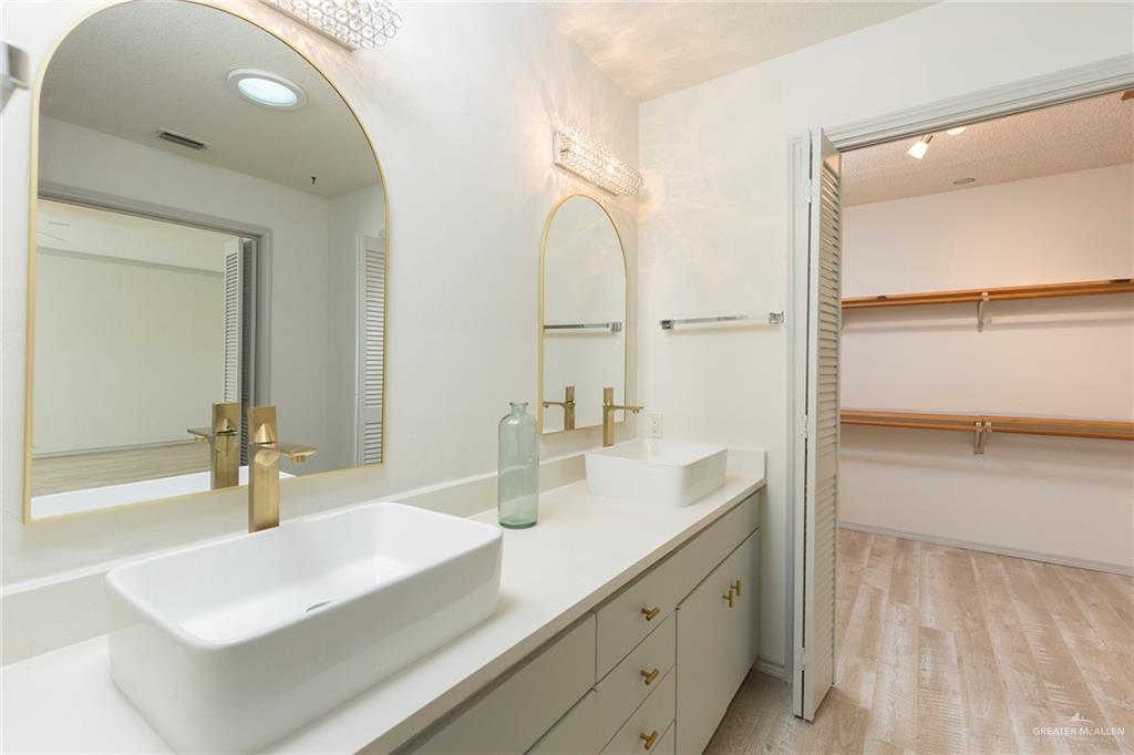 Photo 7 of 2116 Joy Street