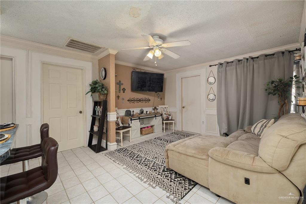 Photo 4 of 1069 Paisano Street