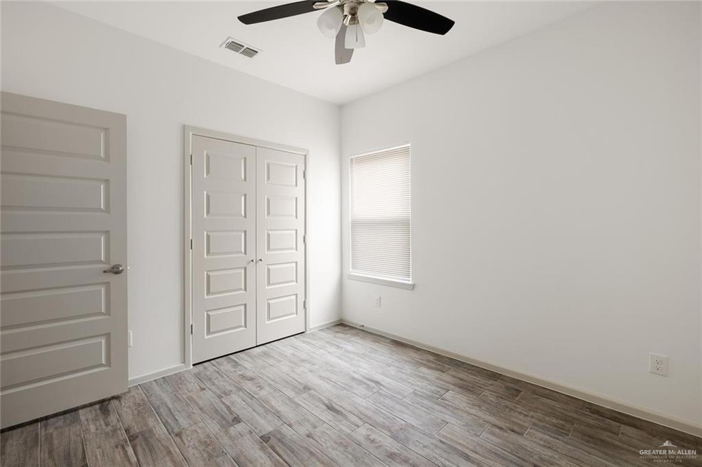 Photo 6 of 431 Frio Lane #1