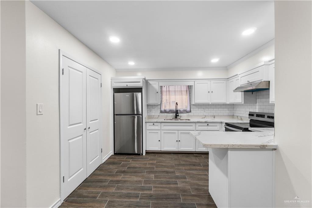 Photo 6 of 211 Gastel Circle #3