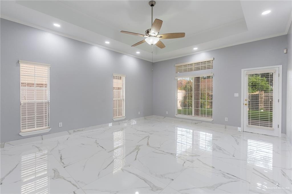 Photo 5 of 2110 Pecos Street