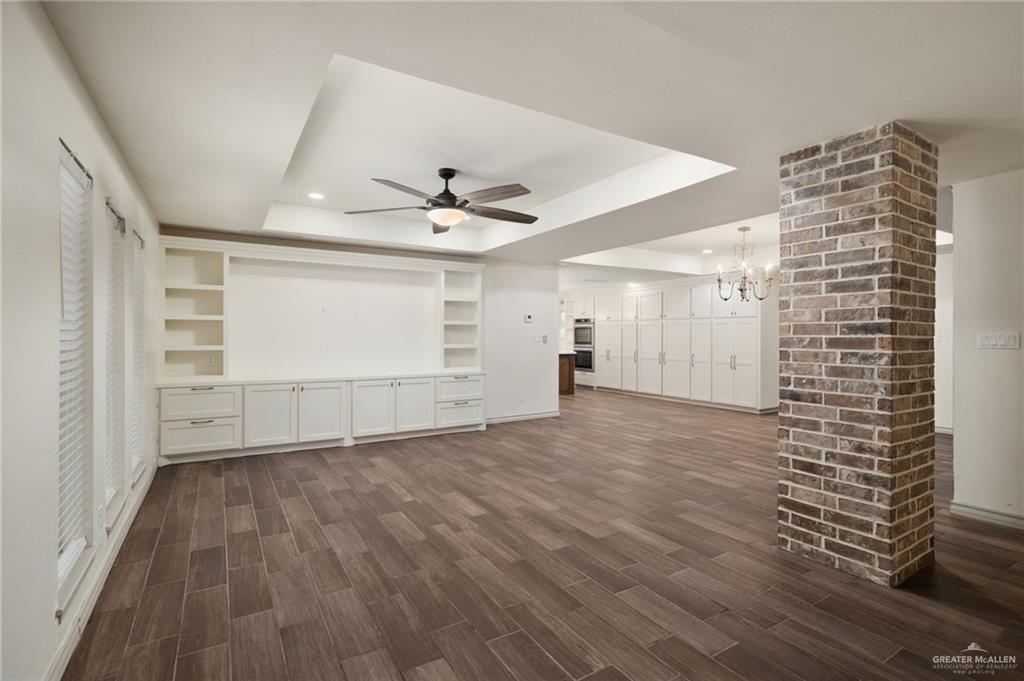 Photo 5 of 204 Iris Avenue