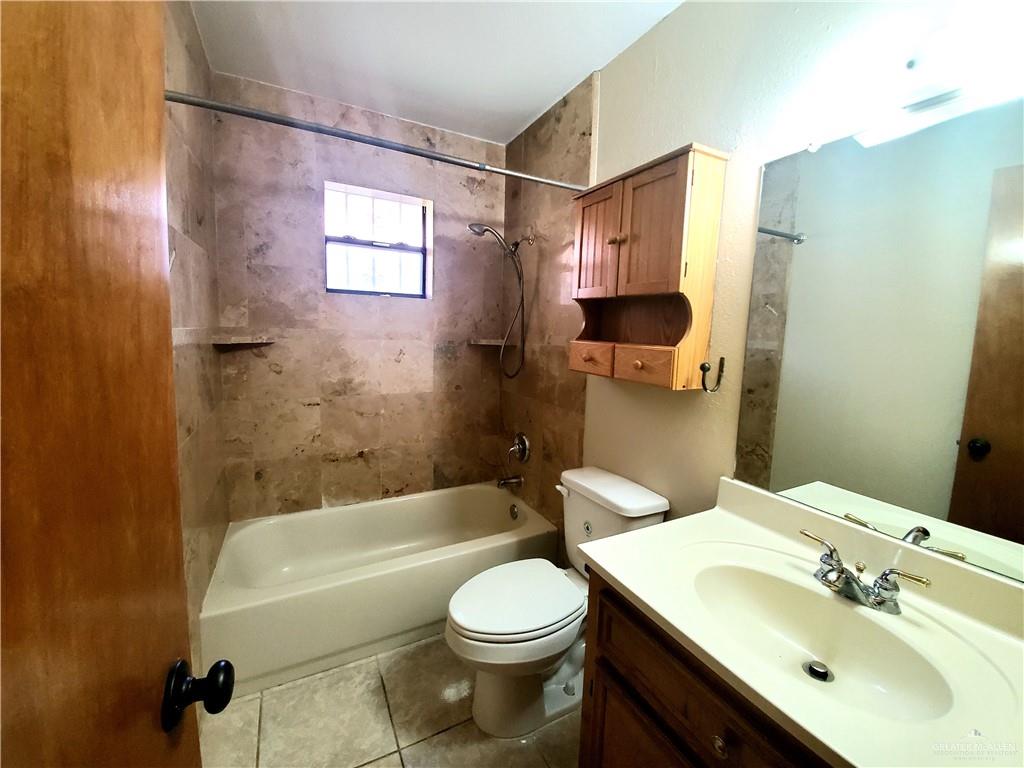 Photo 10 of 512 32nd Lane