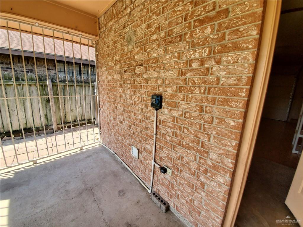 Photo 12 of 512 32nd Lane