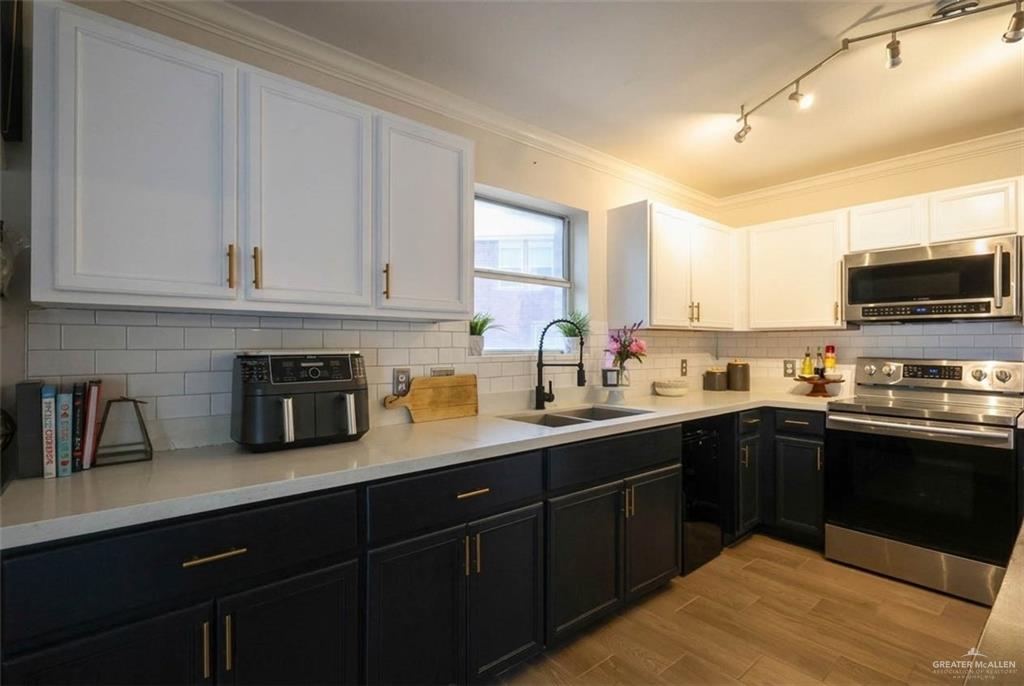 Photo 9 of 3804 Evangelina Street
