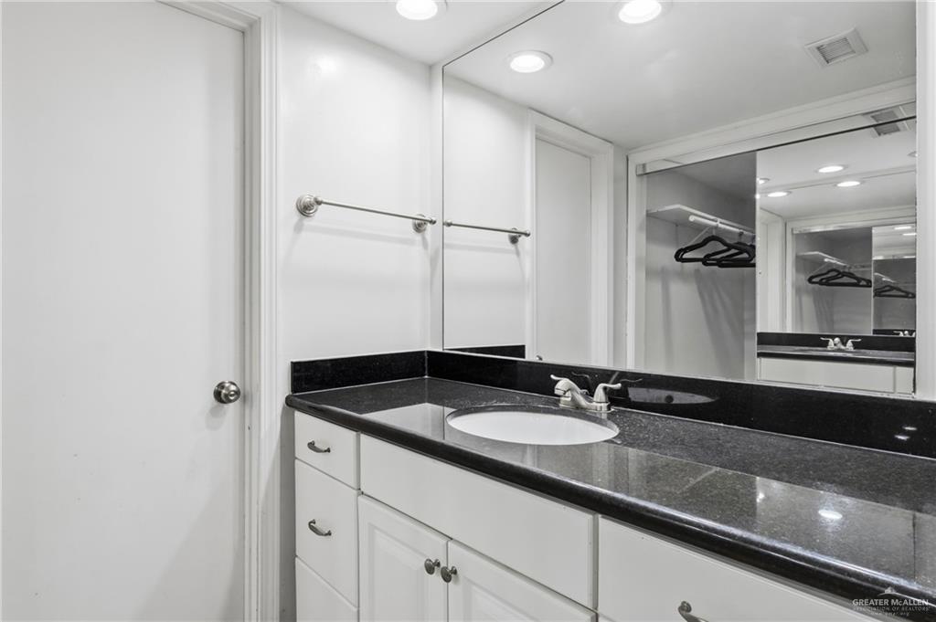 Photo 11 of 2900 Ashley Drive #101