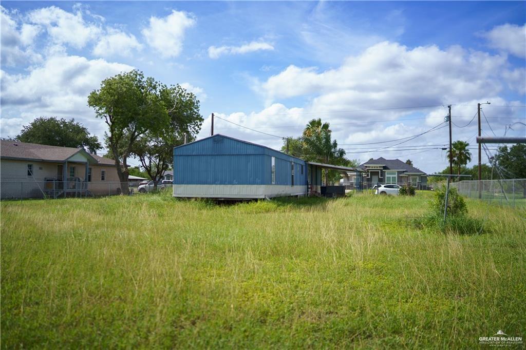 Photo 4 of 1523 Ash Avenue