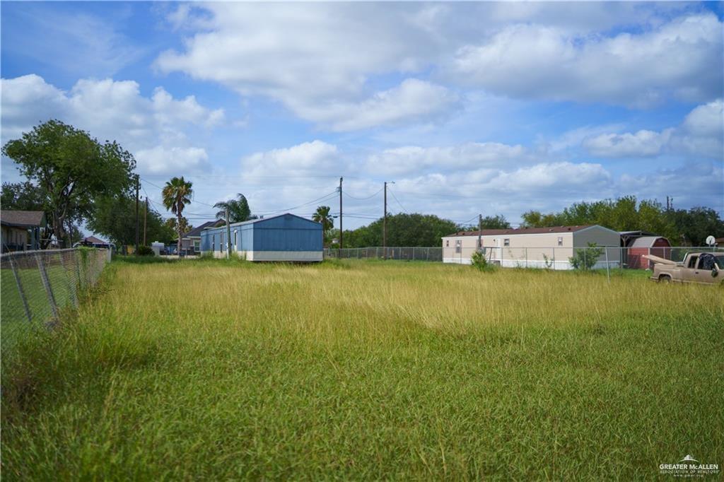 Photo 6 of 1523 Ash Avenue