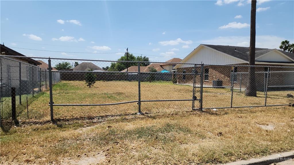 Photo 3 of 505 Linares Street