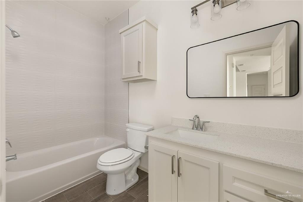 Photo 10 of 2613 Hayes Avenue #2
