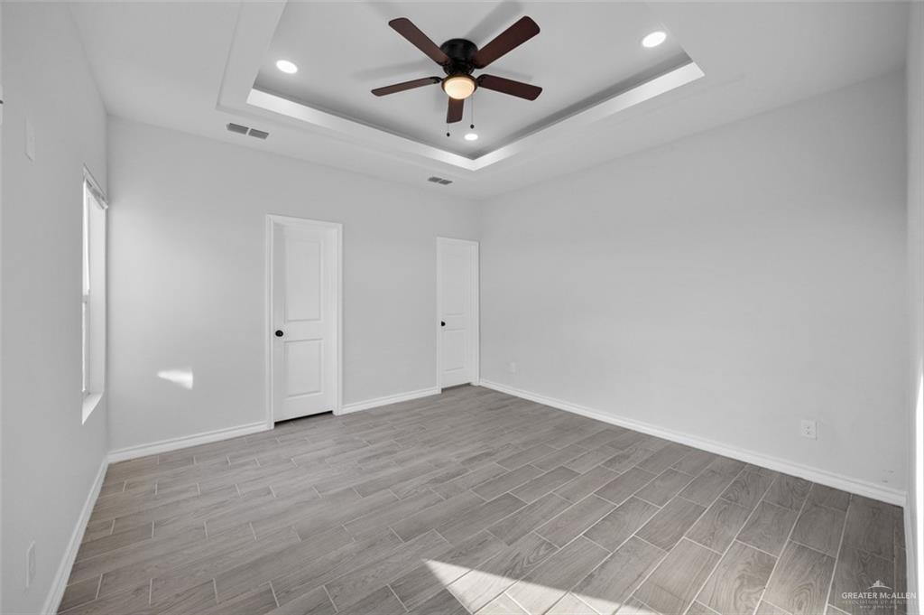 Photo 6 of 2412 San Pascual Street