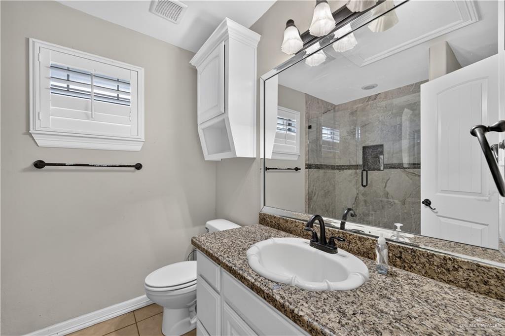 Photo 8 of 701 Seminole Avenue