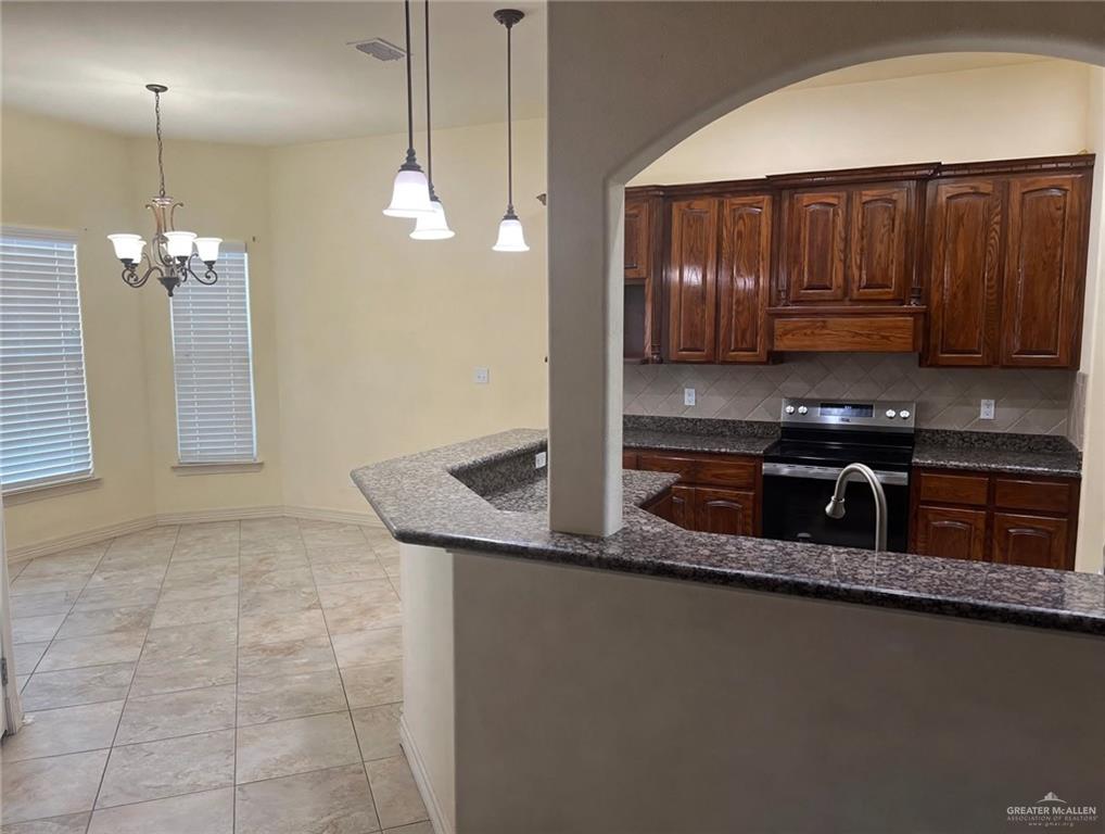 Photo 15 of 2102 Stonegate Drive