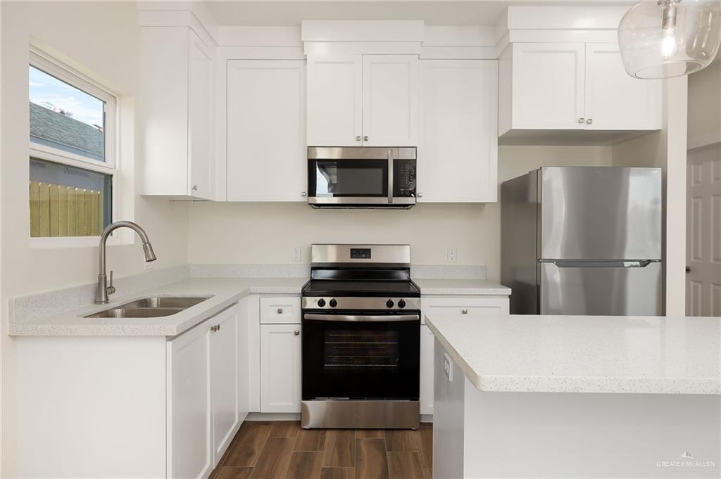 Photo 8 of 609 Onyx Avenue #2