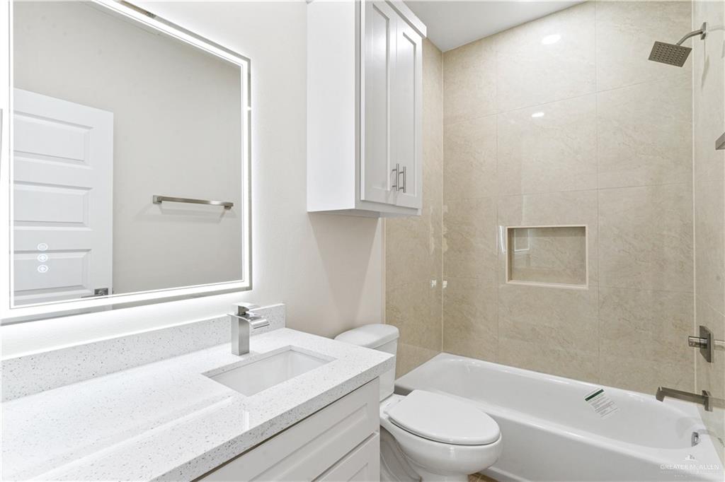 Photo 14 of 1204 Boxwood Avenue