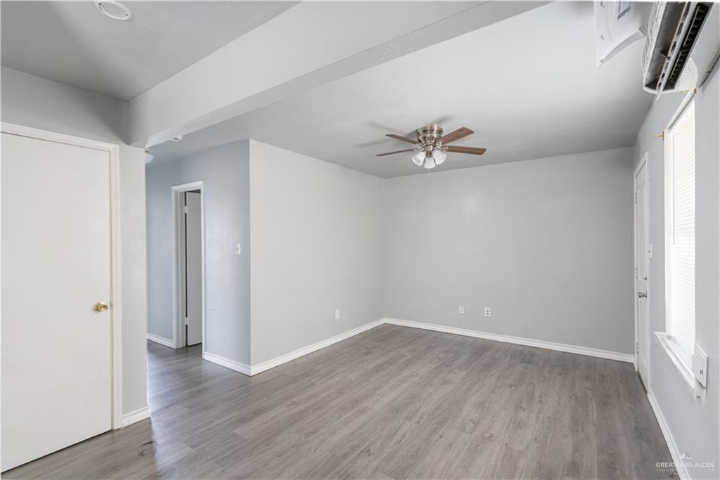 Photo 8 of 2110 De Leon Avenue