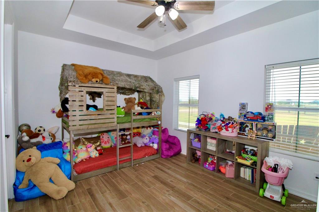 Photo 19 of 519 Esperanza Street